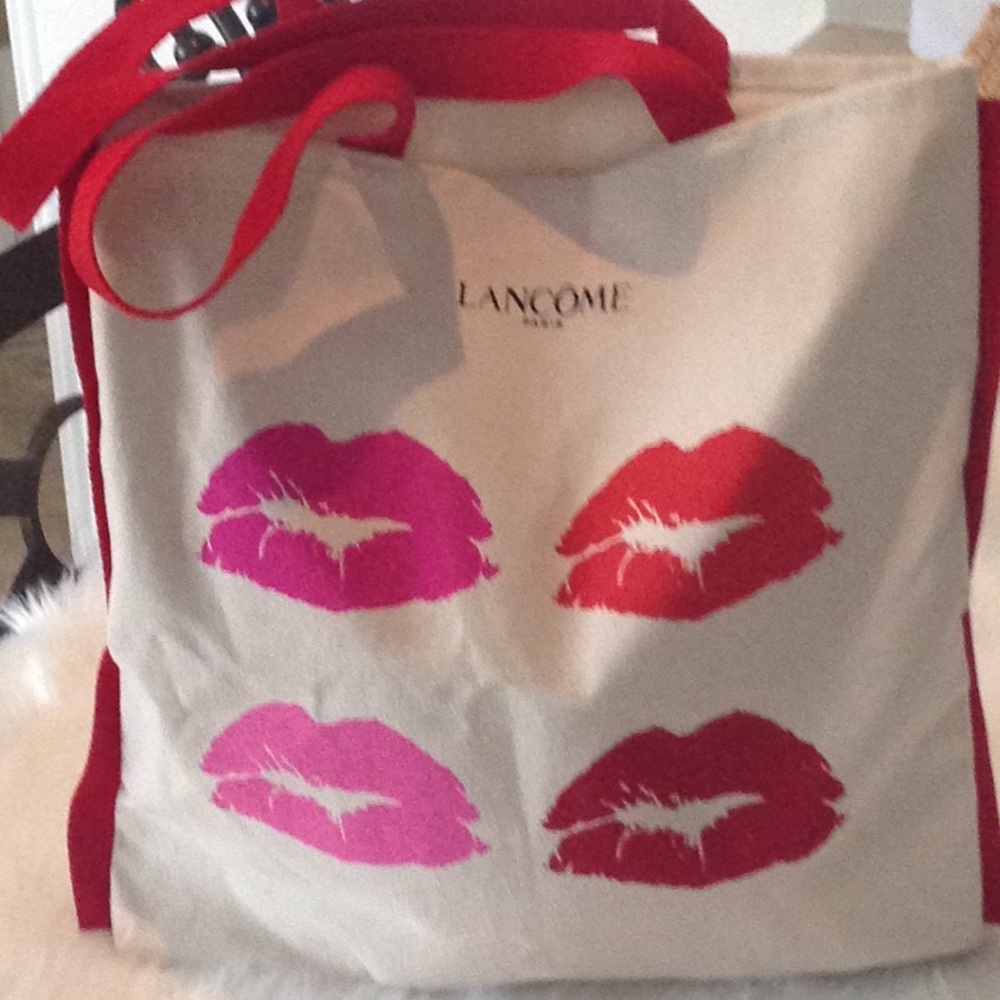 Cute Lancôme tote bag never used.